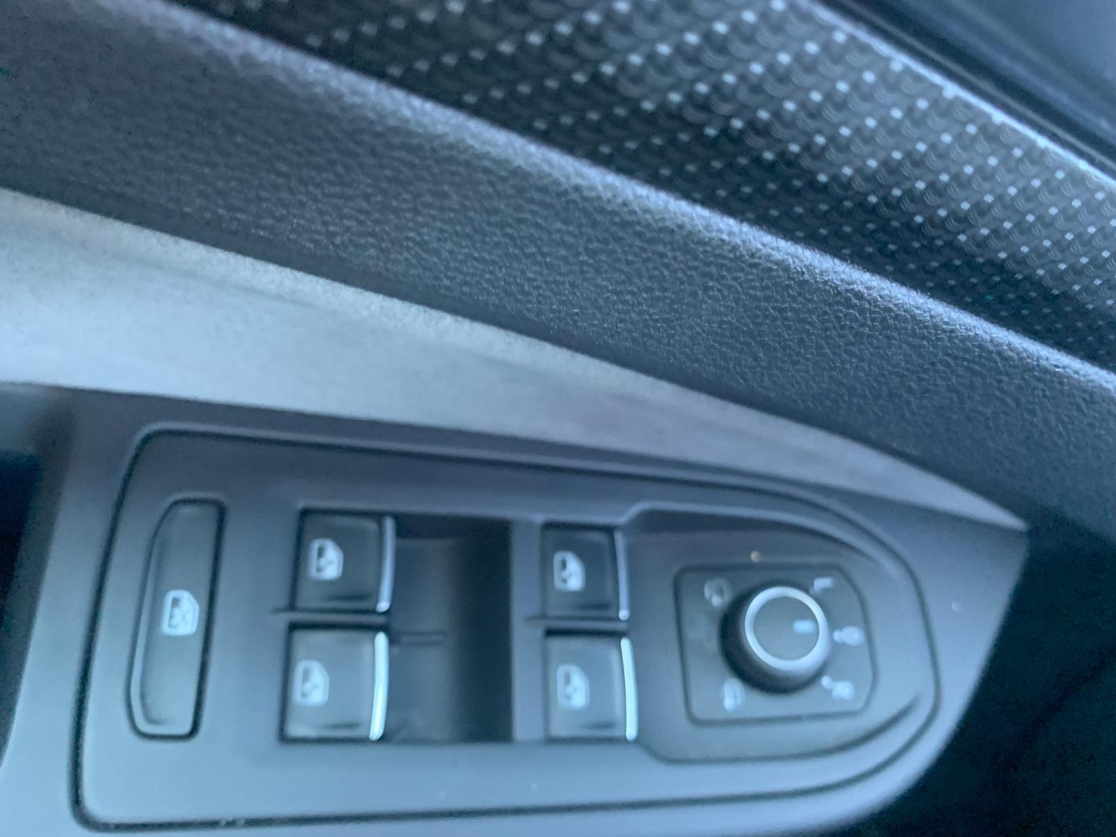 Volkswagen GOLF 8 320 chevaux | R | Toit ouvrant | Caméra de recul | Apple car play | GPS | Attelage